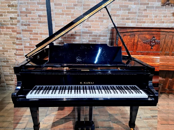 Piano Kawai KG3C