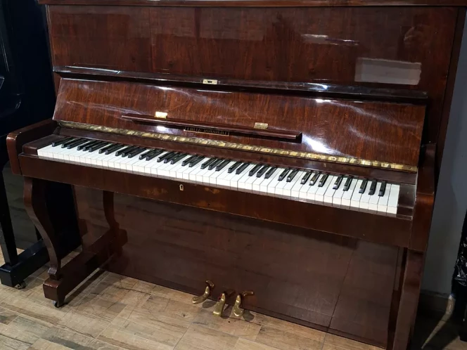 Piano Vertical Fritz Dobbert 126